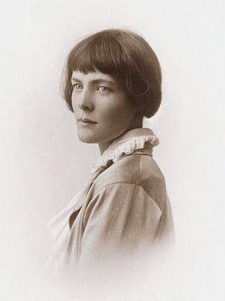 A photograph of H.D.